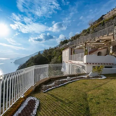 Domus Augusto Villa